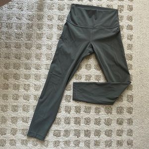 Perfect condition lululemon size 6